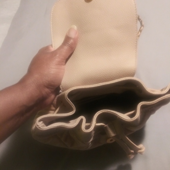 Cross-body bag - Picture 3 of 5